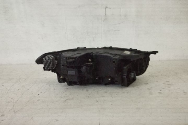 Фар Ляв Пълен Лед Активен Висок Сноп Оригинален В Добро Състояние Волв