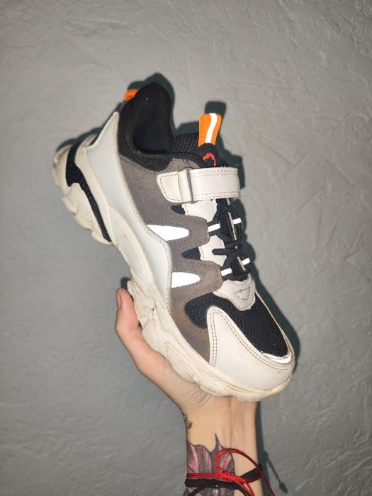 Кроссовки на мальчика лёгкие  35