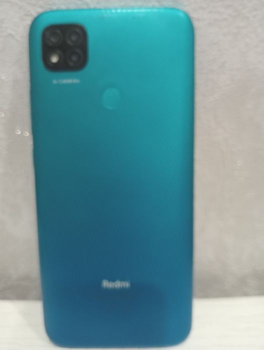 Мобильный телефон