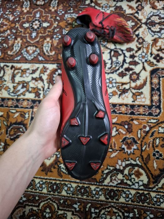 Футбольные бутсы