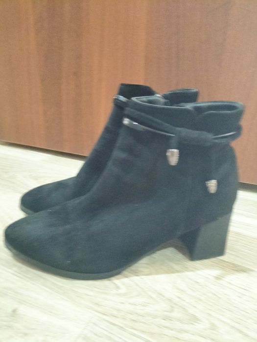 Продать демисезонные полусапожки