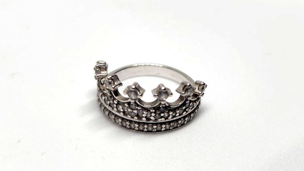 Пръстен тип корона