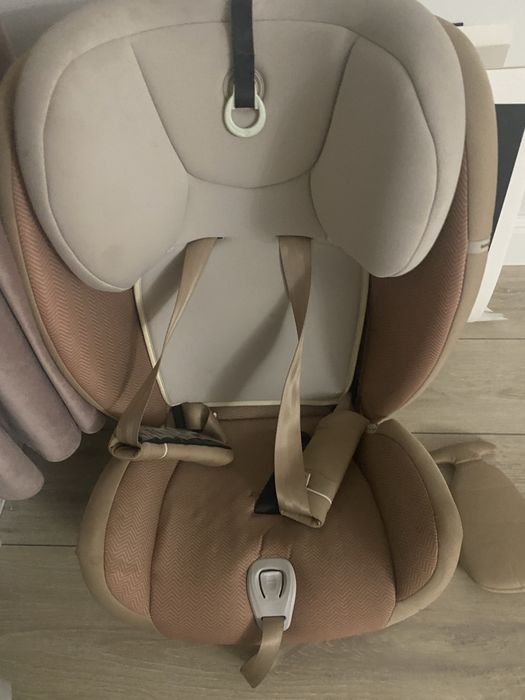 Детское автомобильное кресло