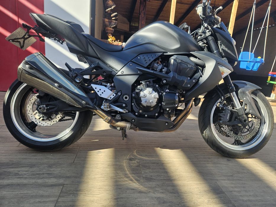Kawasaki Z1000 cu doar 23000km