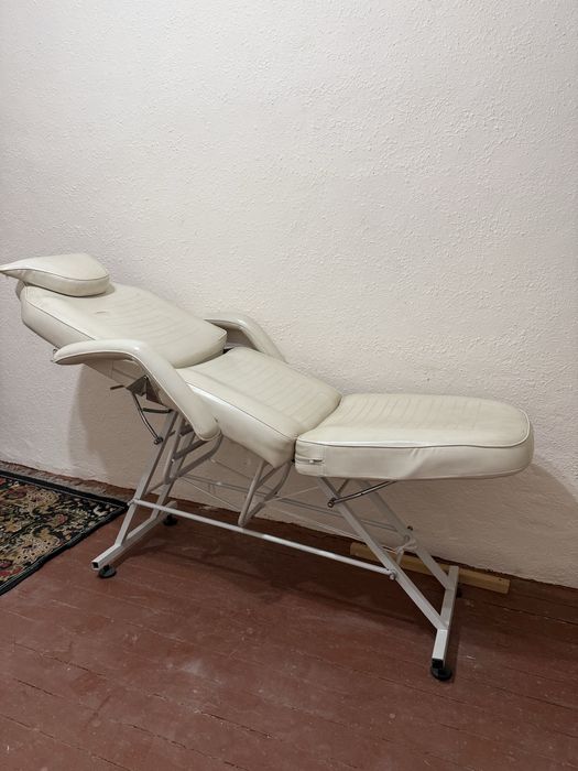 Кушетка в хорошем состоянии