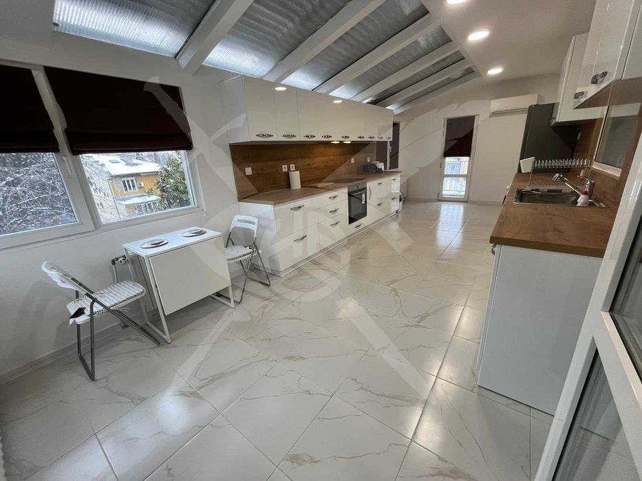 Четиристаен апартамент в Центъра! 11439041