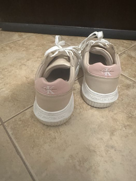 Calvin Klein обувки 40 лева