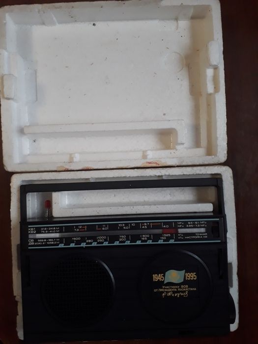 Радиоприемник раритетный