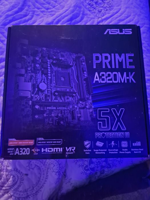 Placă de bază ASUS