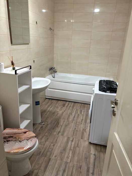 Apartament cu 1 dormitor, strada Porii 8C