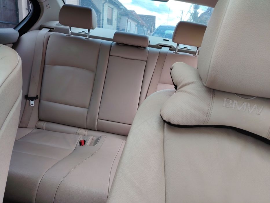 BMW 5 Series 2012 — imagine 4