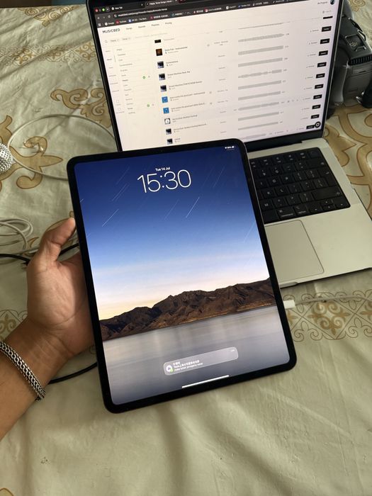 iPad Pro 13 512GB M4 с клавиатурой