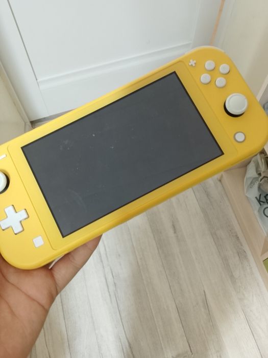 Nintendo свич лайт