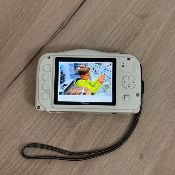 Nikon Coolpix W100