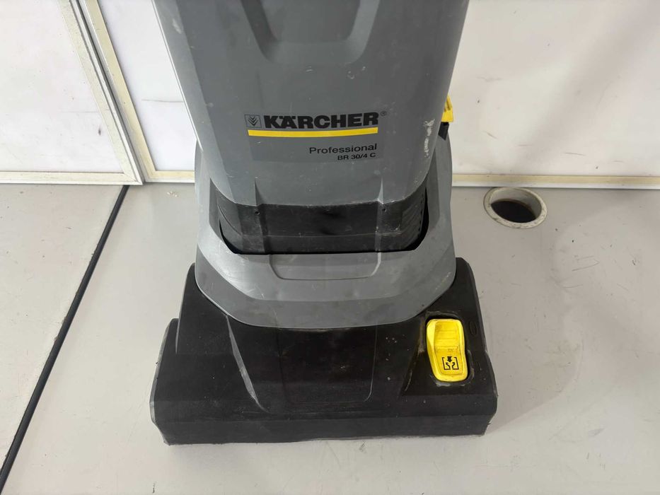 Подопочистващ автомат - Karcher BR 30/4 C