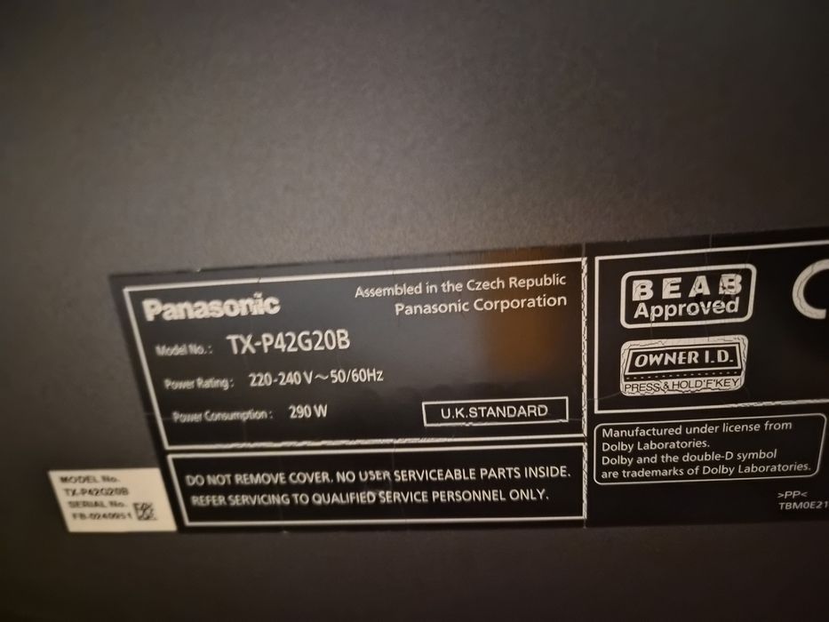 Продавам Телевизори Panasonik e 42"-2 броя и 32" един LG