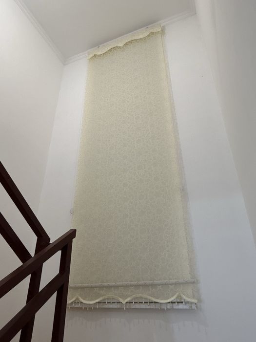 Баспалдақ,екі қабатты үйге арналған биік рулонды штора