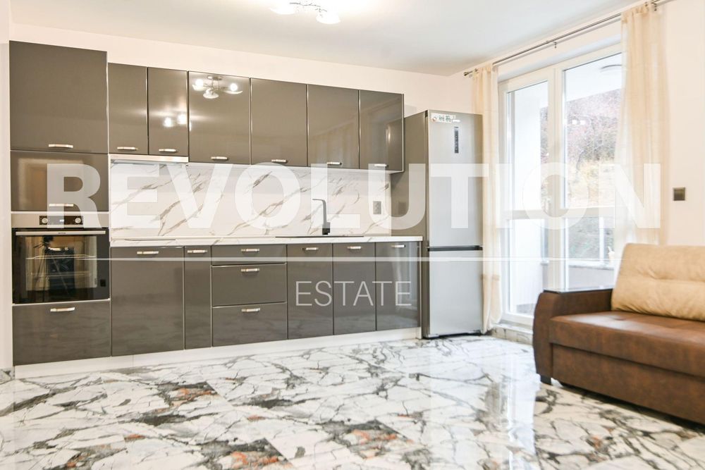 Двустаен апартамент в ж.к. Дружба 2.