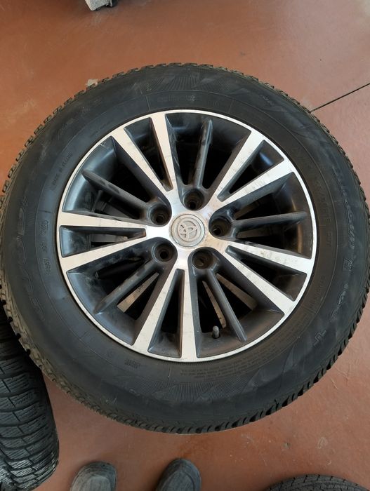 Продам б/у  шины