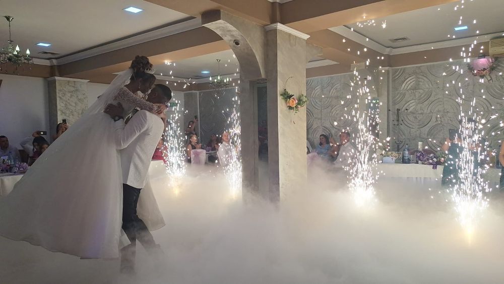 Fum greu, Artificii ,gheață carbonică la .nunți botezuri evenimentè
