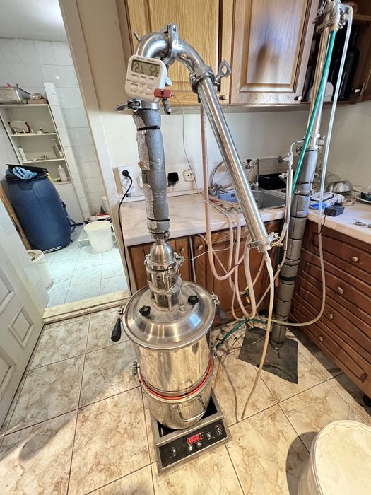 Дистилятор и бак на 45 литров