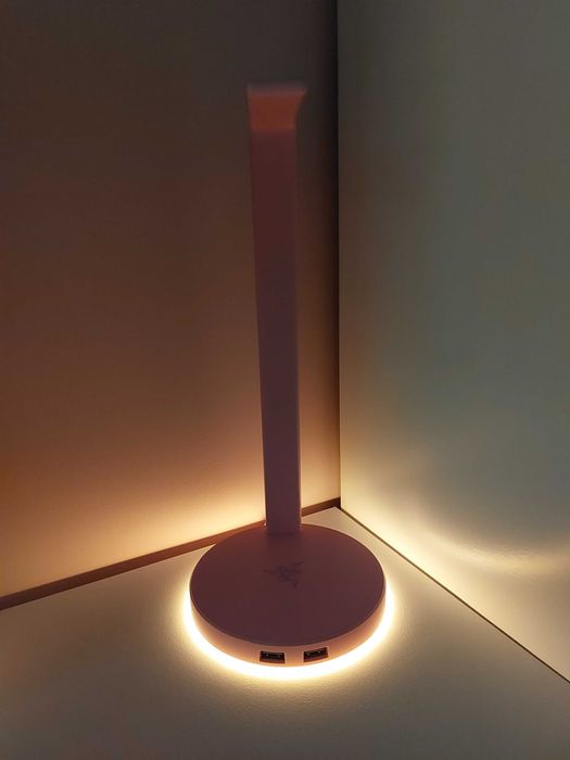 Razer Base Station V2 - Поставка за гейминг слушалки