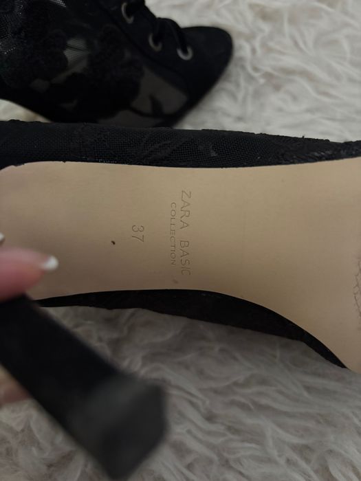 Zara черни високи обувки