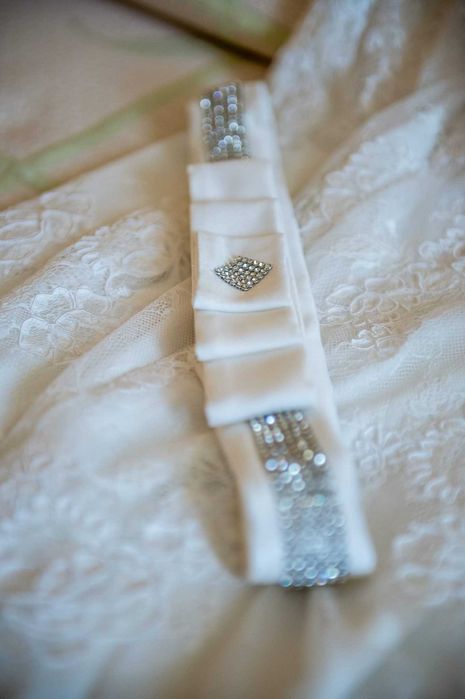 Стилна сватбена рокля с воал