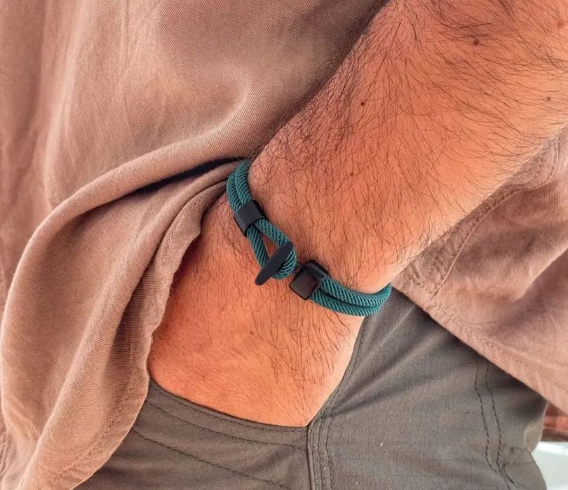 Мъжки гривни черна/зелена