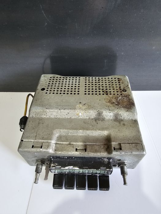 radio blaupunkt hamburg atr porsche mercedes-benz 

fabricatie 1963

n