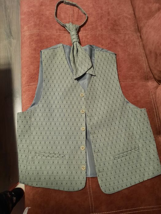 Costum barbatesc kaki deschis  marime 48