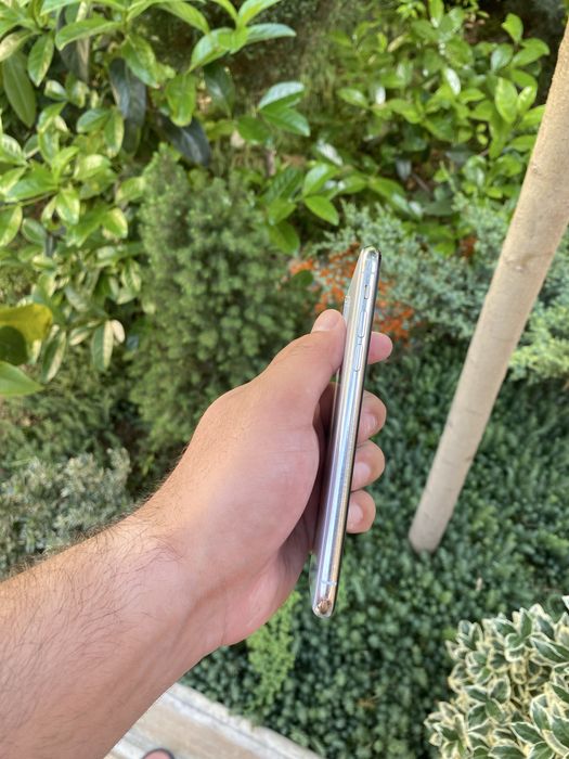 Iphone xs ayfon xs 64gb oq sotiladi tel ideal aybi yo face ishlidi