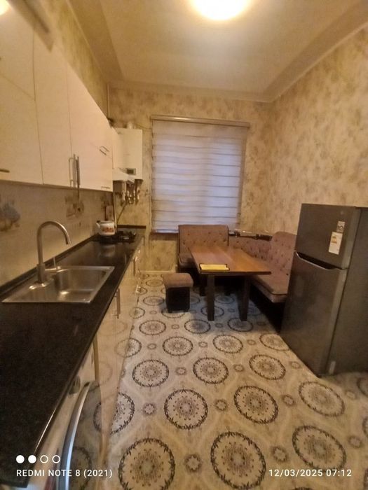 Zafar restoranini toʻgʻrisida joylashgan yangi dom