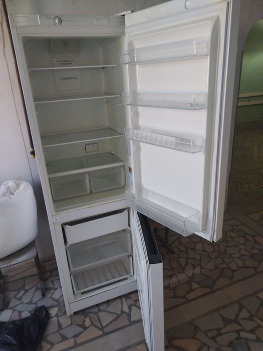 Кошуге байланысты холодильник сатылады!!!