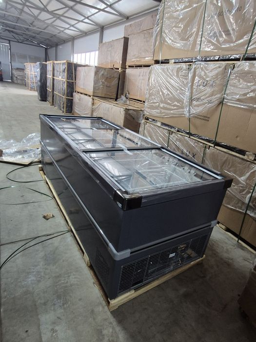 Морозильник для магазин овальный