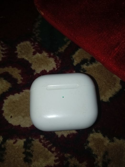 air pods бар бр кулагы жасаймады