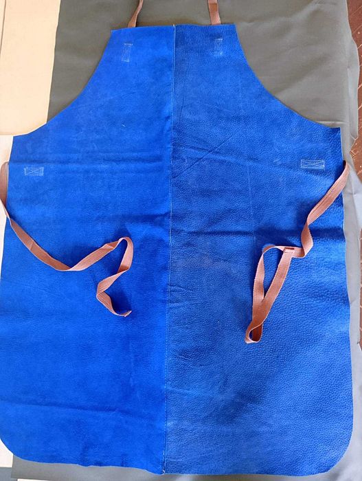 Кожени работни престилки, ръкавици, ръкавели и гамаши