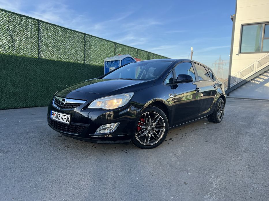 Opel Astra J 2011 1.6 benzina + GPL NOU