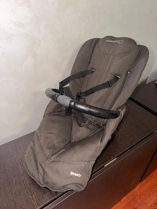 Продам коляску в хорошем состояние