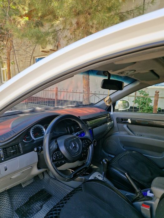 Lacetti 1.8 Сотилади