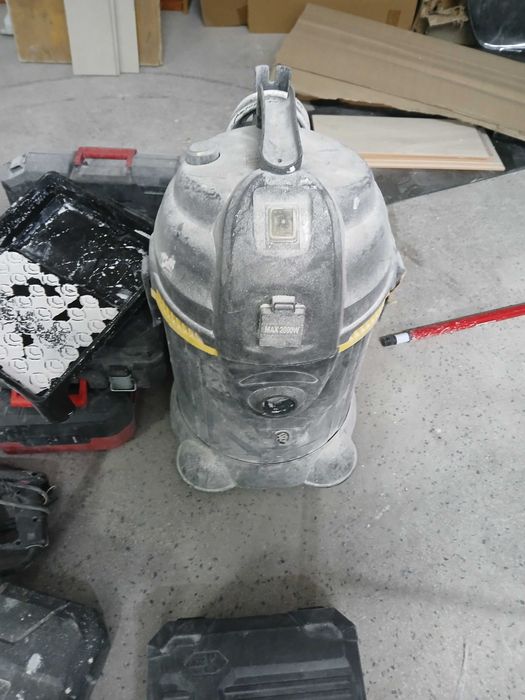 Инструменти и куфари