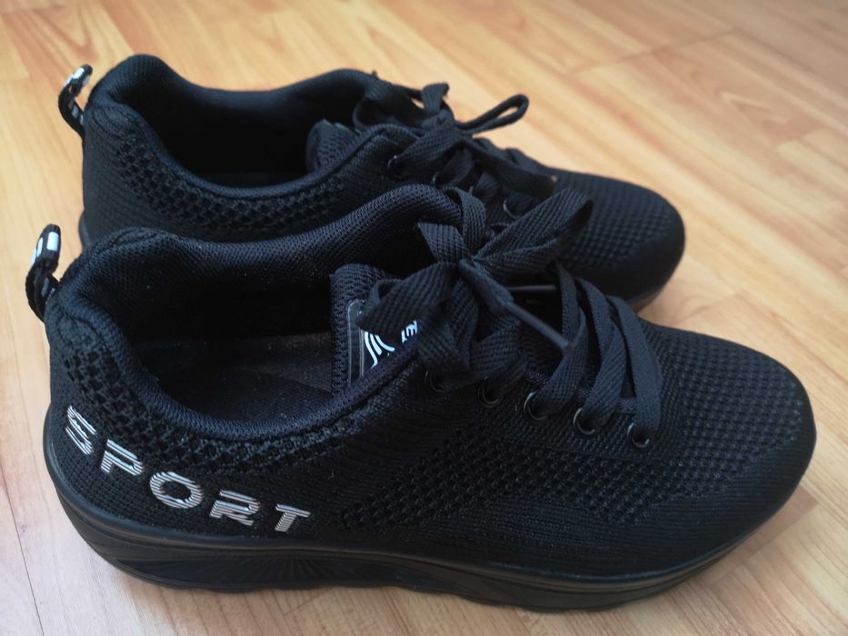 Pantofi sport tricotati