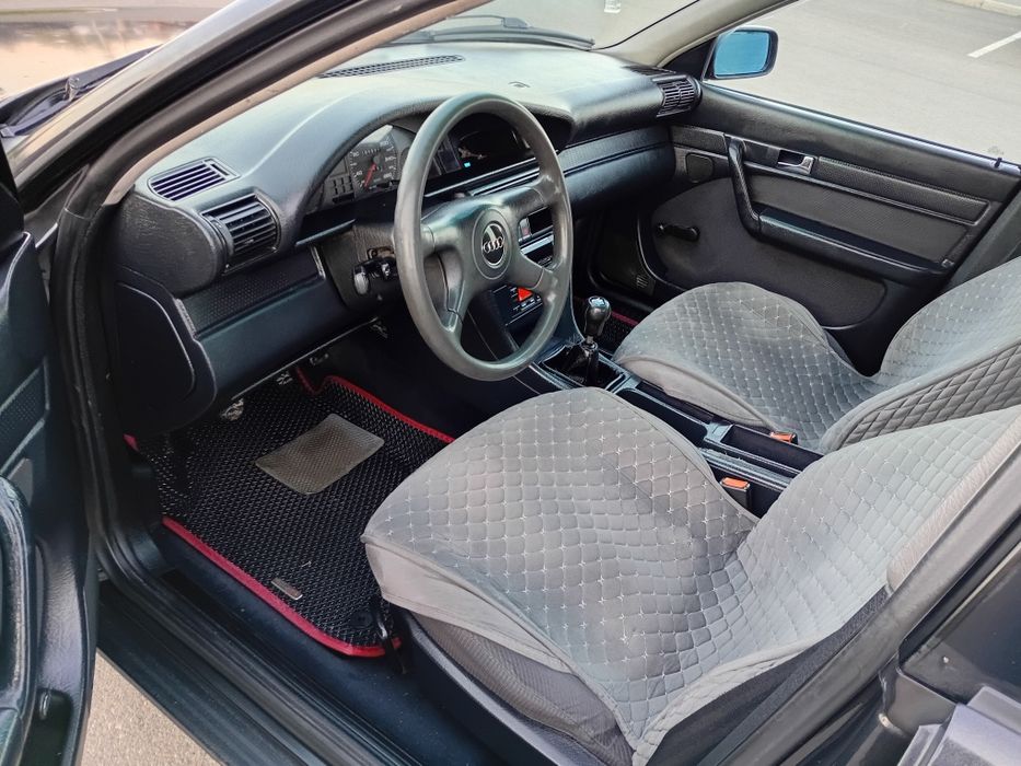 Отличная  Audi C4