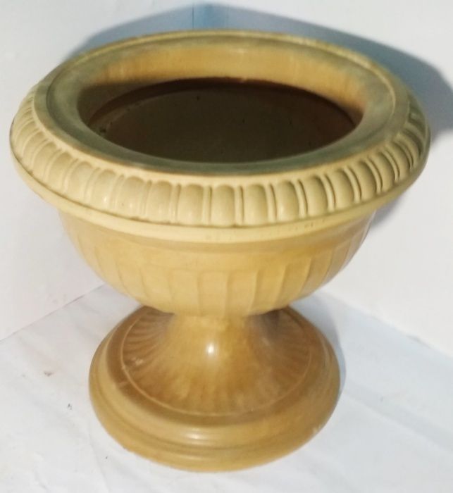 Скульптуры и Вазоны для сада