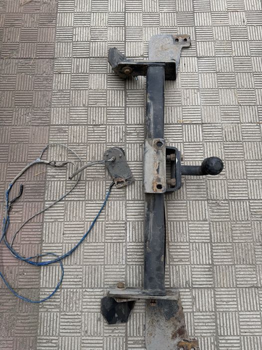 фаркоп ленд крузер 200