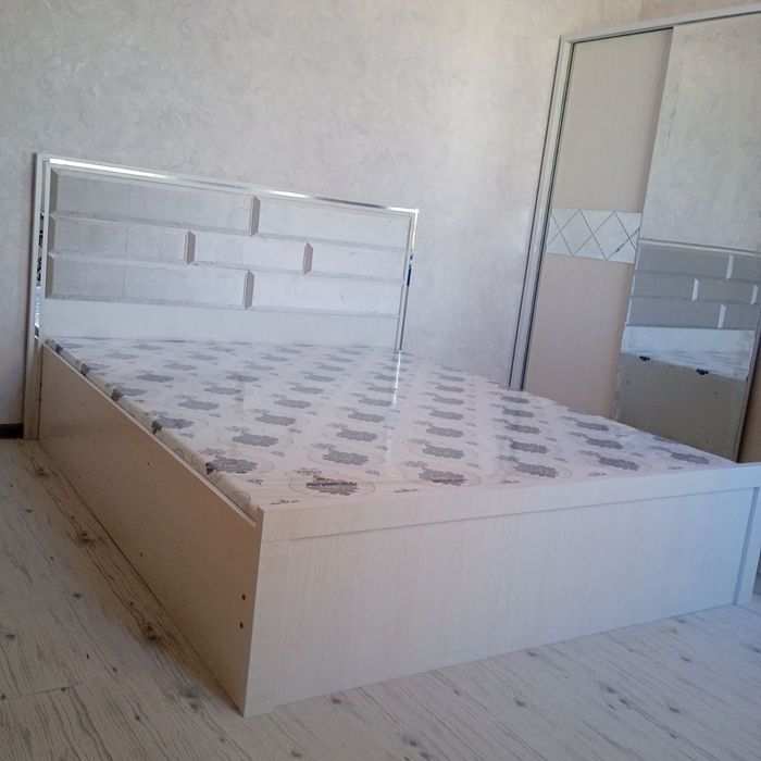 Shkaf sotiladi dastafka ustanovka bepul