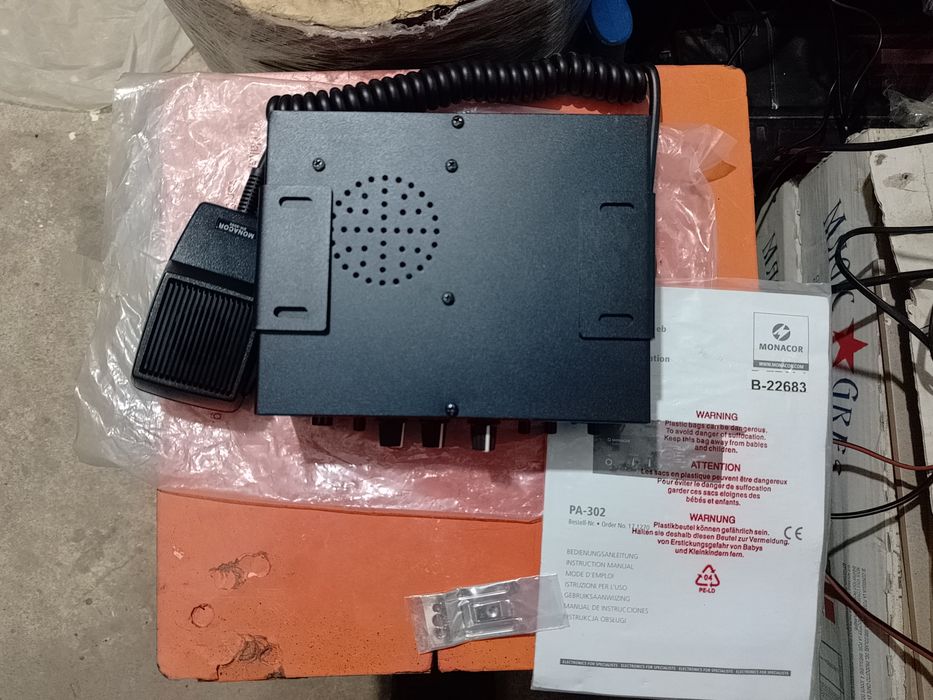 Monacor PA-302  12-24 V statie auto
