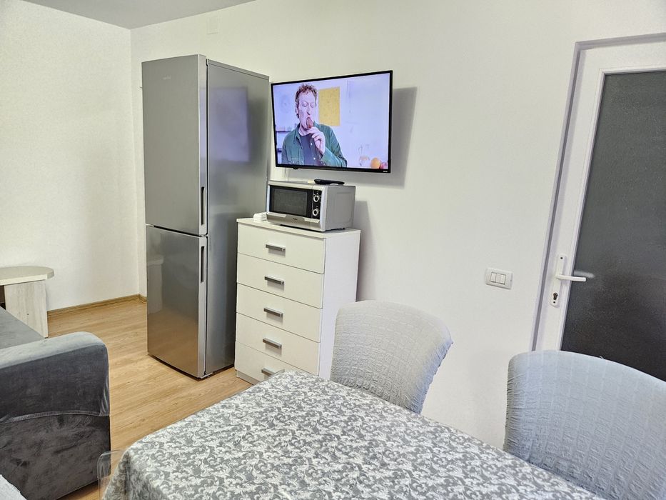 Închiriez Apartament cu 3 camere Tomis Nord Universitate