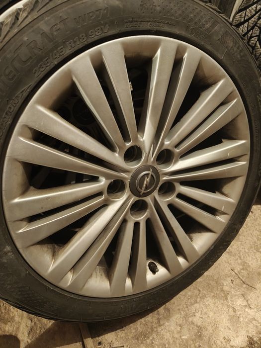 Jante Opel 18" cu anvelope Kumho 235/45/18 98V