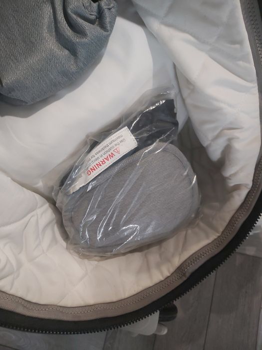 Продам коляску  2 в 1 НОВАЯ